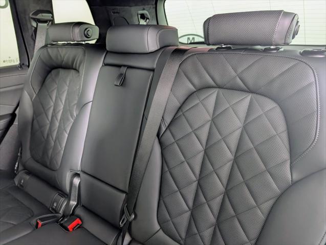 new 2026 BMW X7 car, priced at $98,180