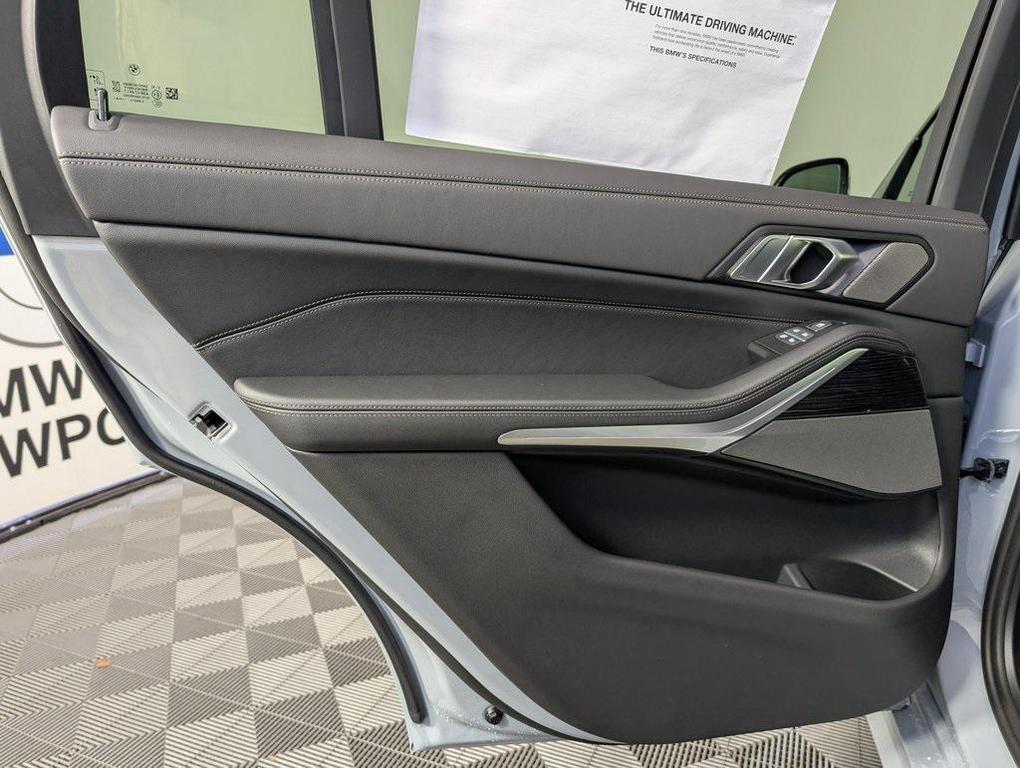 new 2026 BMW X7 car, priced at $95,375