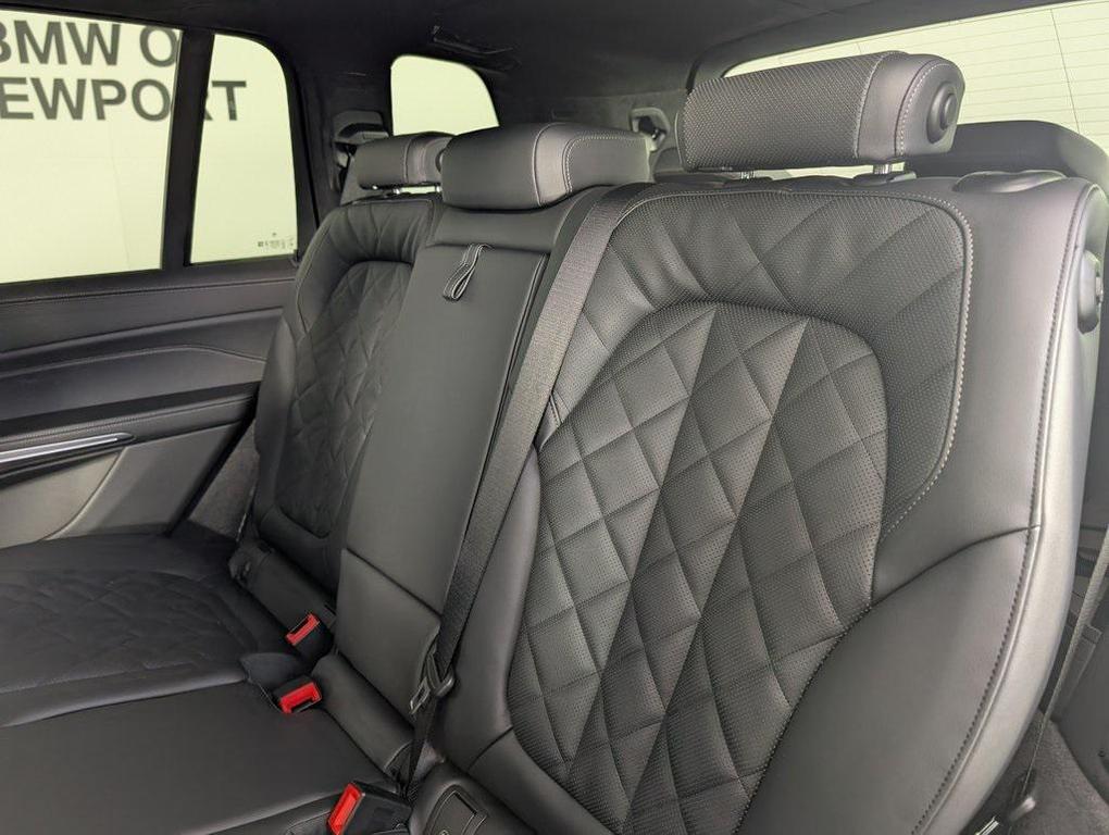 new 2026 BMW X7 car, priced at $95,375