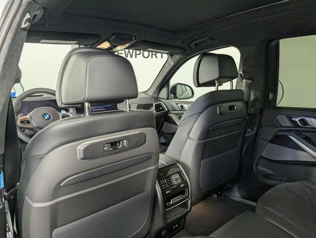new 2026 BMW X7 car, priced at $95,375