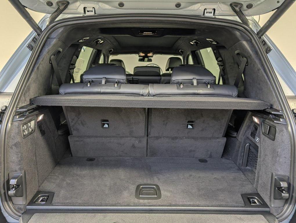 new 2026 BMW X7 car, priced at $95,375