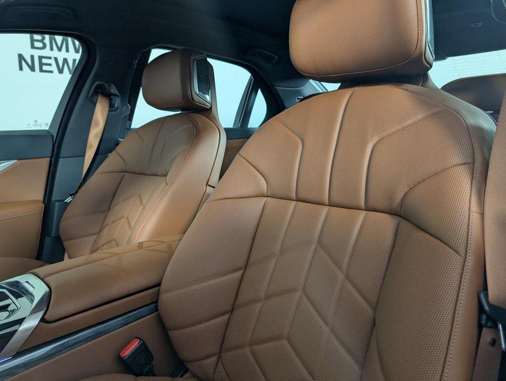 used 2025 BMW i7 car, priced at $112,795