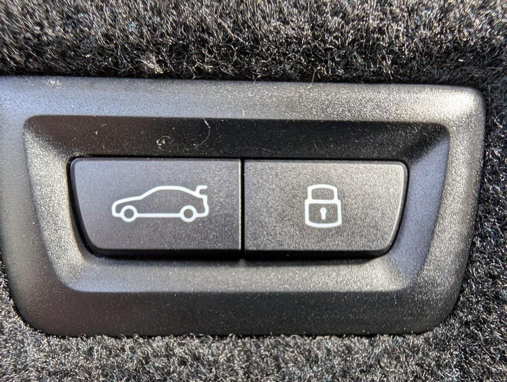 used 2025 BMW i7 car, priced at $112,795