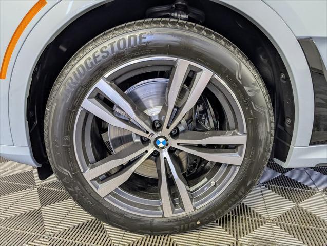 new 2026 BMW X7 car, priced at $92,025
