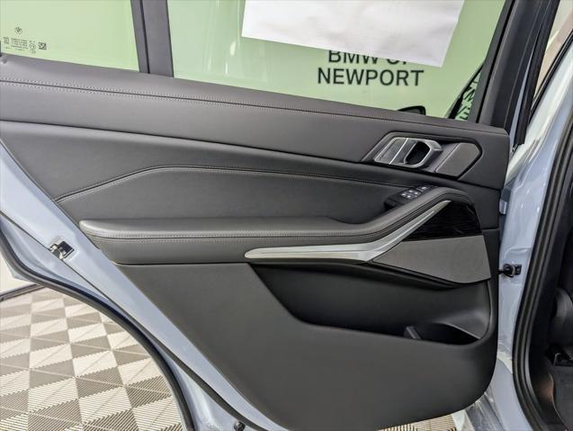 new 2026 BMW X7 car, priced at $99,575