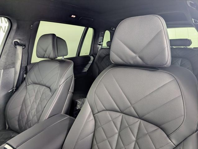 new 2026 BMW X7 car, priced at $99,575