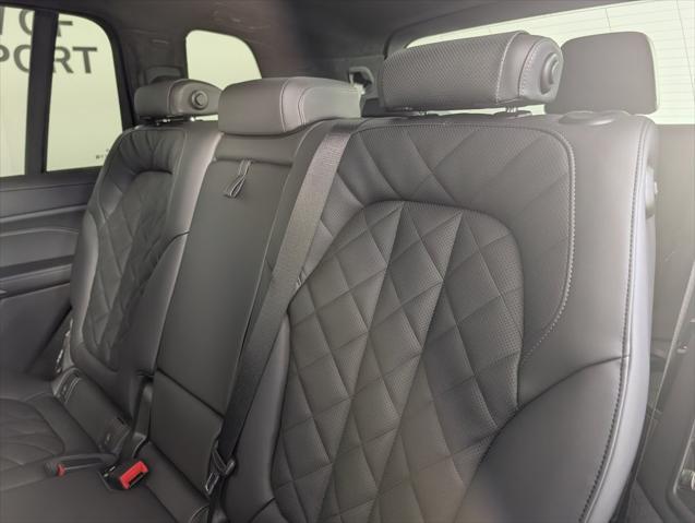 new 2026 BMW X7 car, priced at $99,880