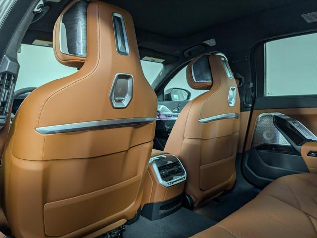 new 2025 BMW 760 car, priced at $140,155