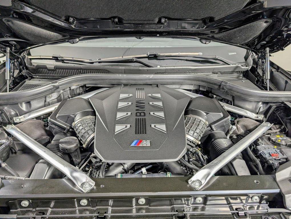 new 2026 BMW X7 car, priced at $122,680
