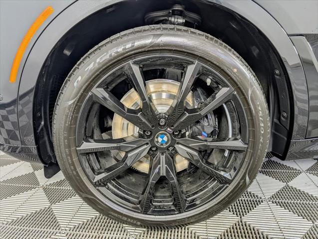 new 2026 BMW X7 car, priced at $122,680