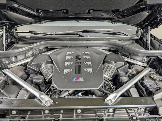 new 2026 BMW X7 car, priced at $122,680