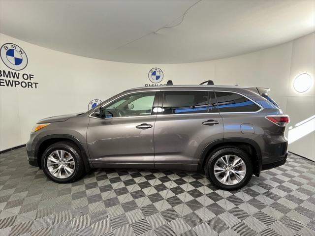 used 2015 Toyota Highlander car, priced at $17,995