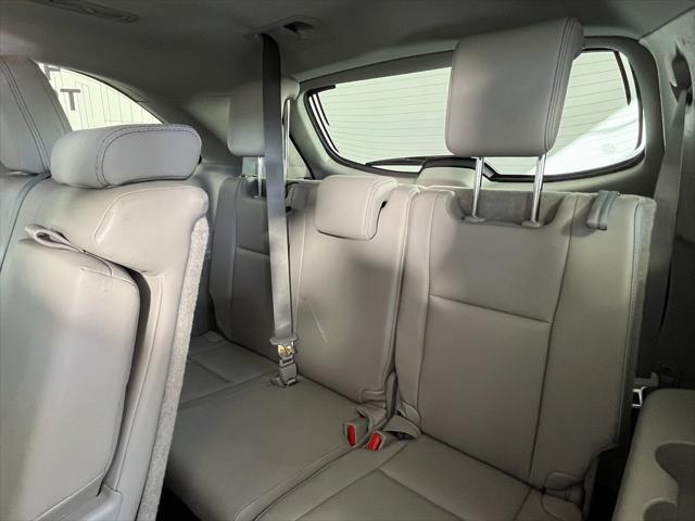 used 2015 Toyota Highlander car, priced at $17,995