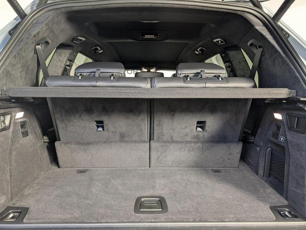 new 2026 BMW X7 car, priced at $122,830
