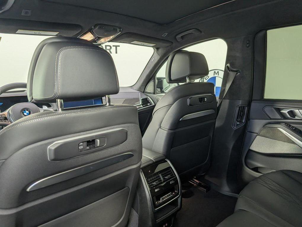 new 2026 BMW X7 car, priced at $122,830
