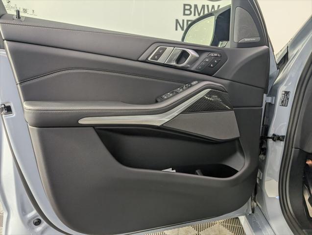 new 2026 BMW X7 car, priced at $122,830
