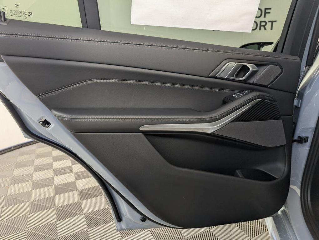new 2026 BMW X7 car, priced at $122,830
