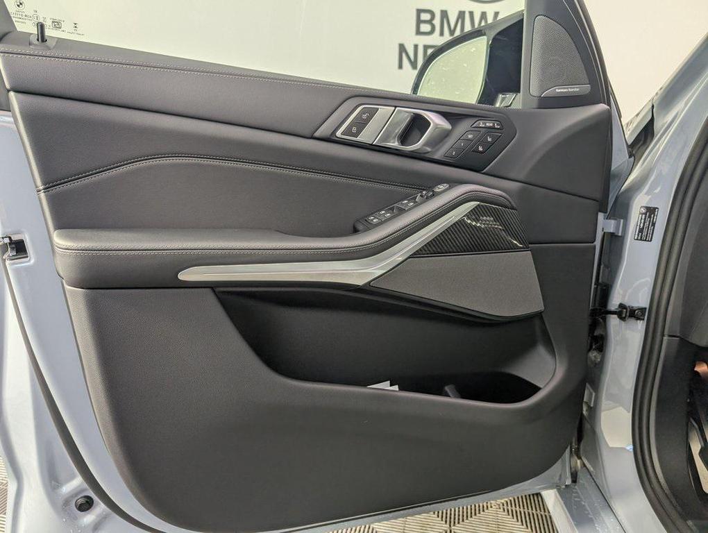 new 2026 BMW X7 car, priced at $122,830