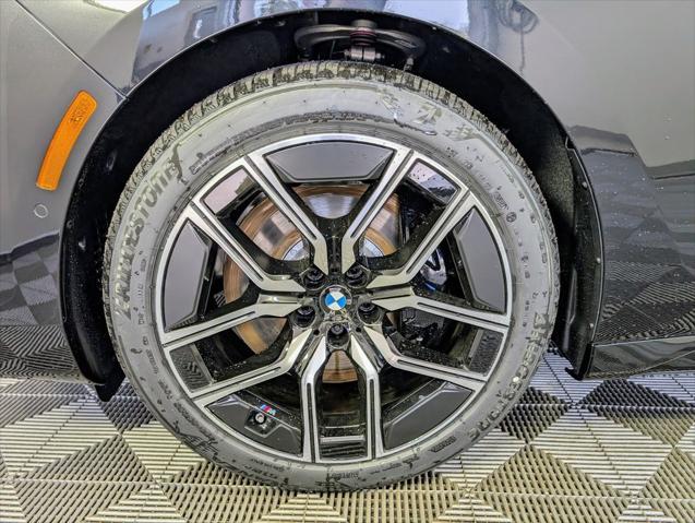 new 2025 BMW 760 car, priced at $126,325
