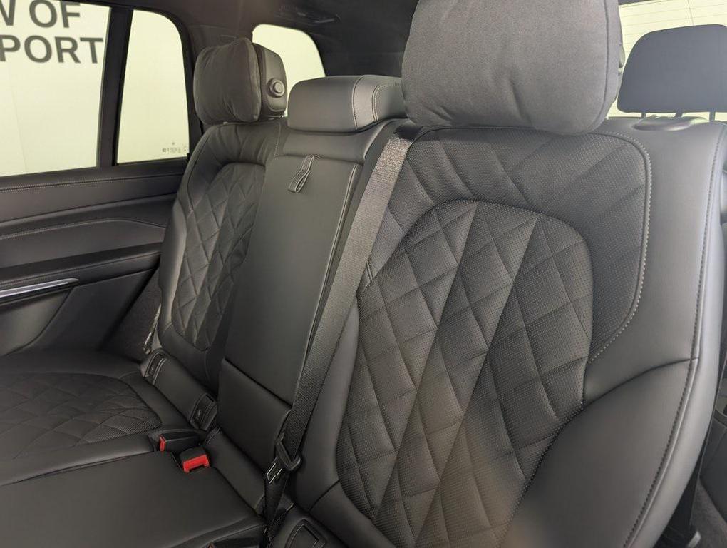 new 2026 BMW X7 car, priced at $99,175