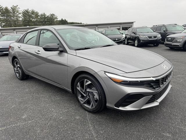 new 2025 Hyundai Elantra car, priced at $21,620