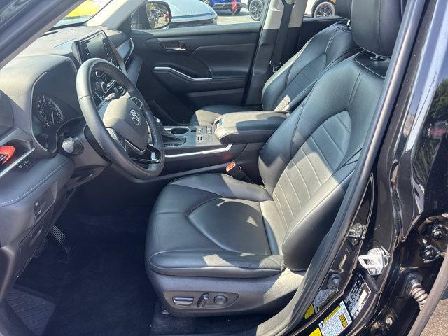 used 2021 Toyota Highlander car, priced at $28,750