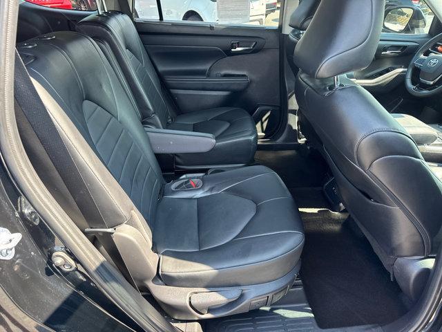 used 2021 Toyota Highlander car, priced at $28,750