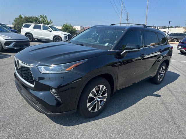 used 2021 Toyota Highlander car, priced at $28,750