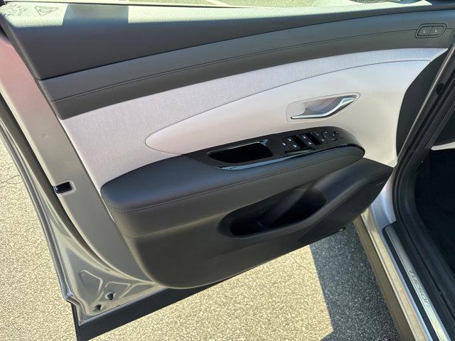 new 2025 Hyundai TUCSON Hybrid car, priced at $39,920