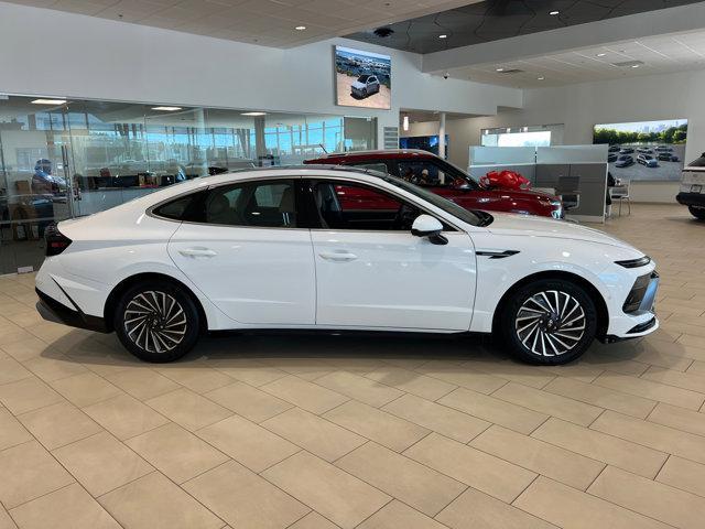 new 2025 Hyundai Sonata Hybrid car, priced at $36,490