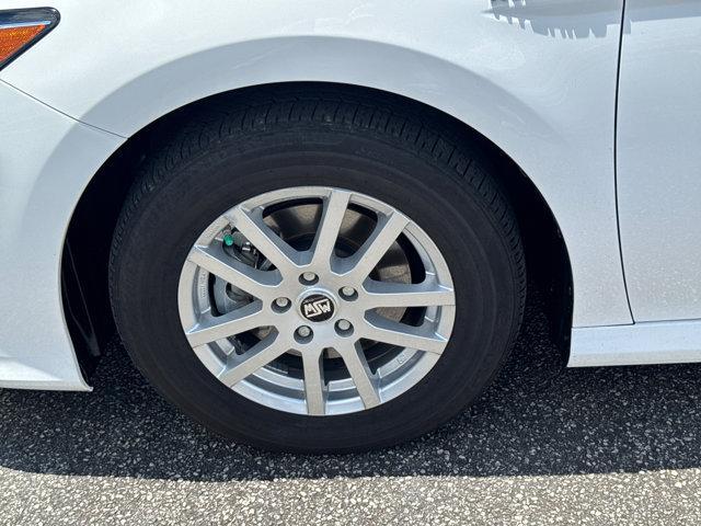 used 2020 Toyota Camry Hybrid car, priced at $20,571