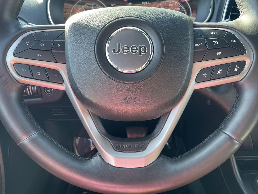 used 2019 Jeep Cherokee car, priced at $13,988