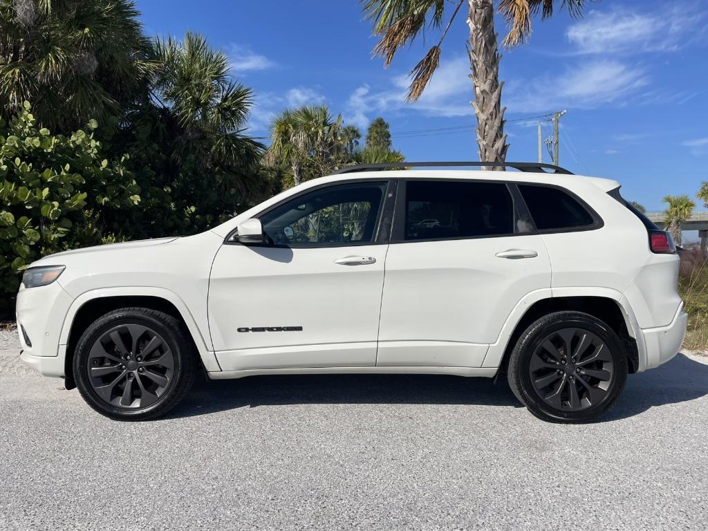 used 2019 Jeep Cherokee car, priced at $13,988