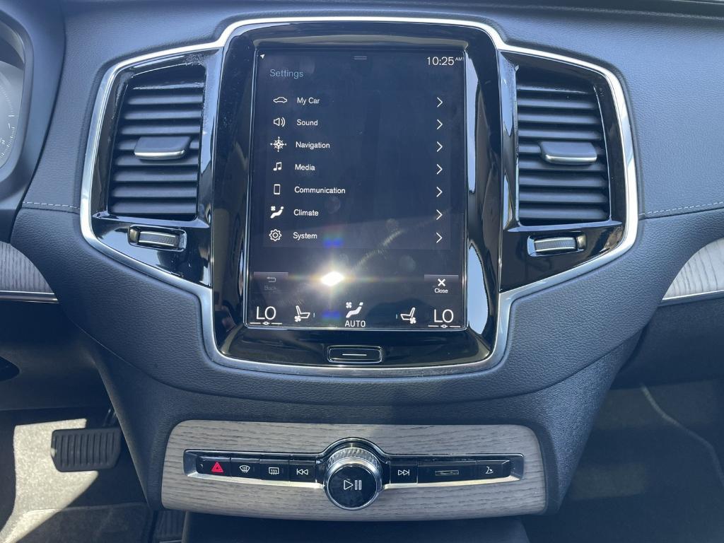 used 2022 Volvo XC90 Recharge Plug-In Hybrid car, priced at $35,988