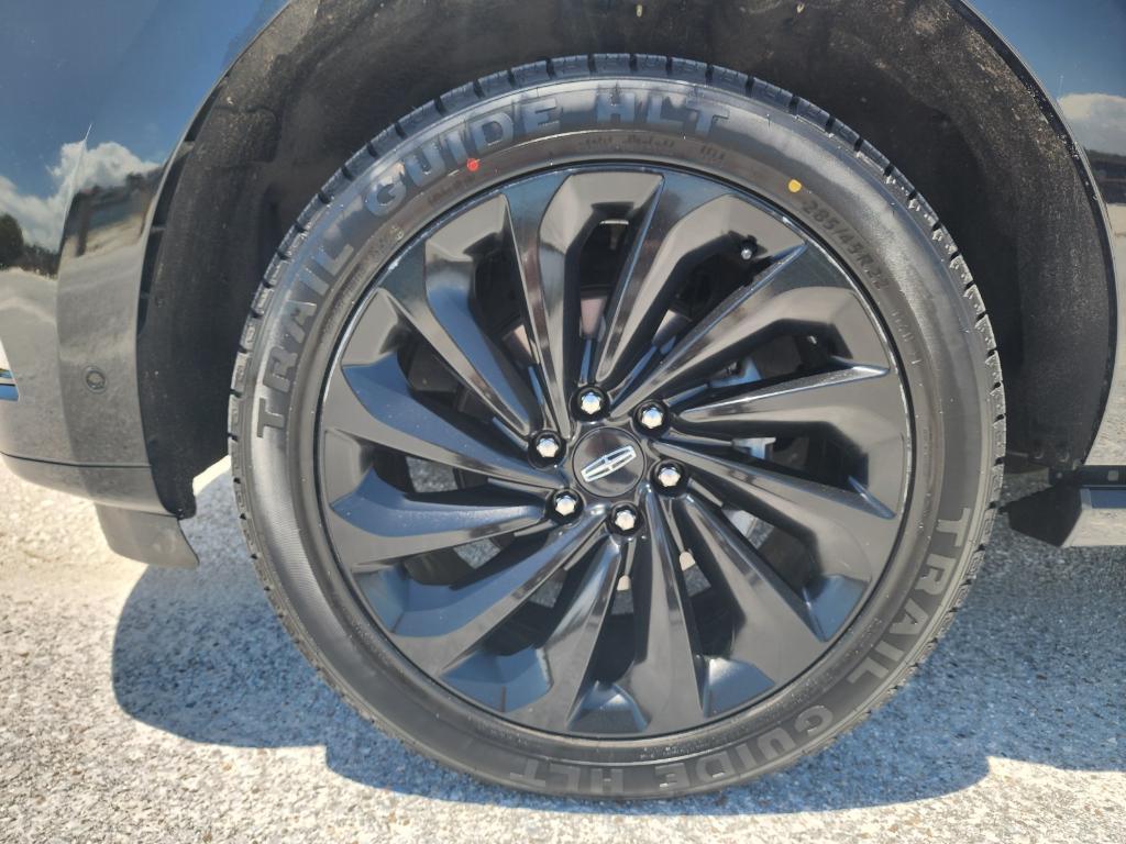 used 2021 Lincoln Navigator L car, priced at $41,988