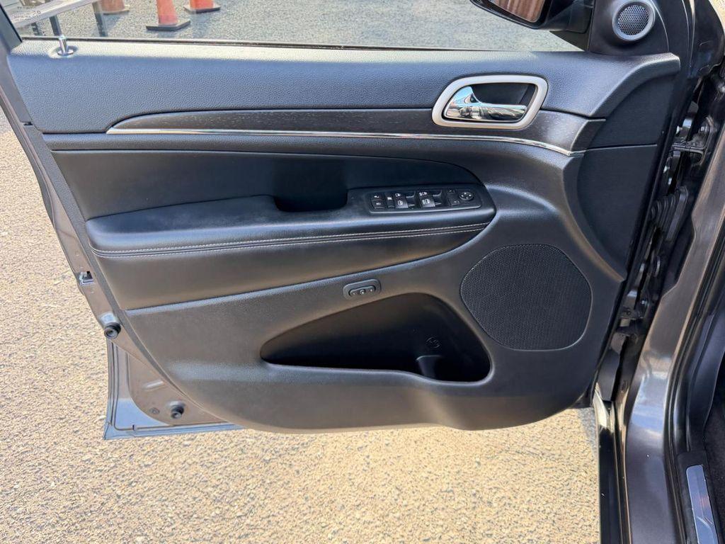 used 2015 Jeep Grand Cherokee car, priced at $12,995