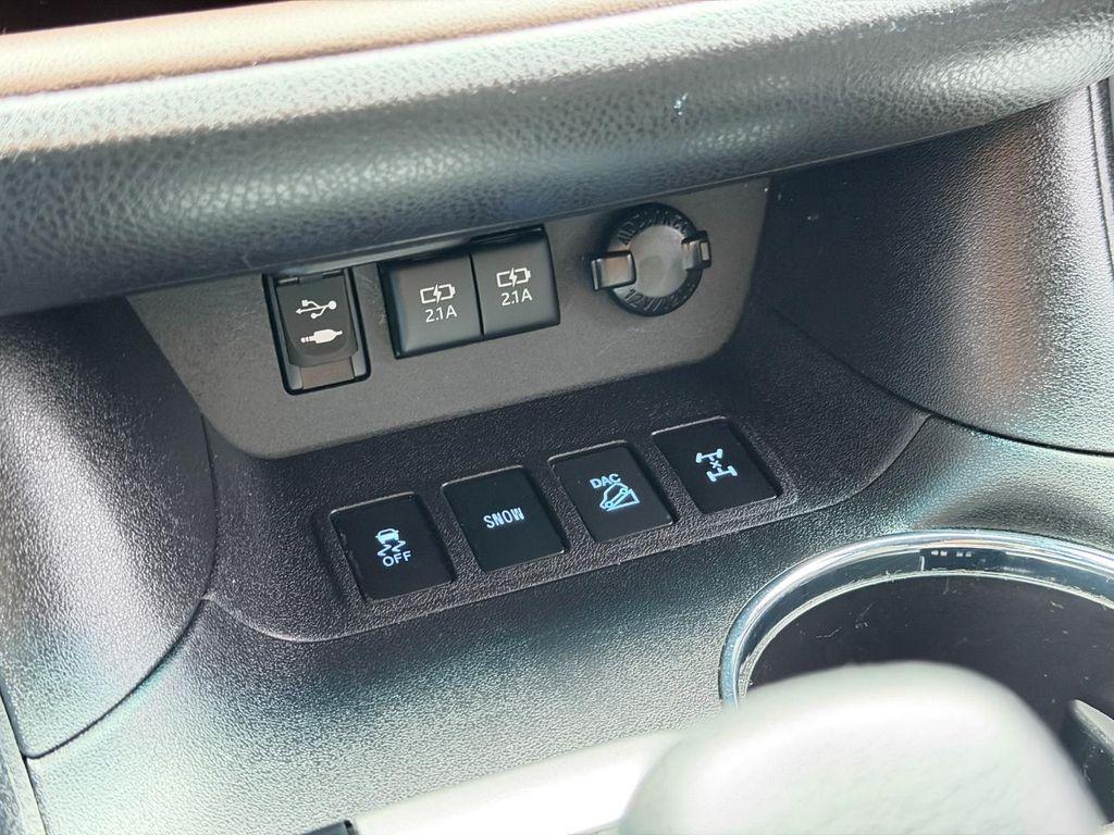 used 2018 Toyota Highlander car, priced at $17,995