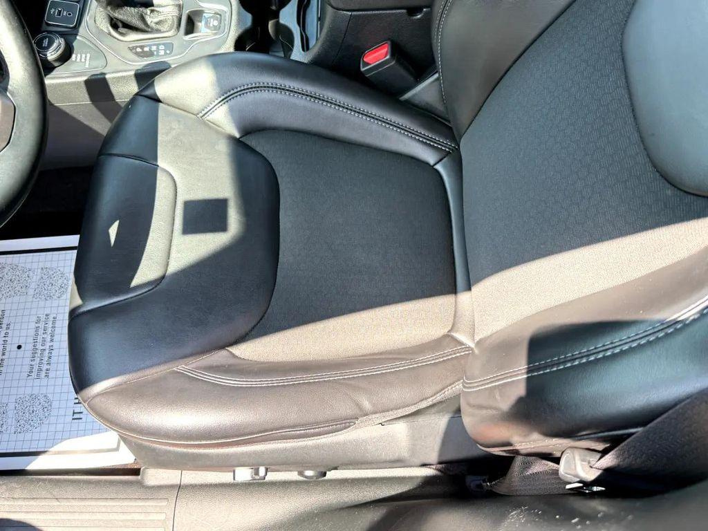 used 2019 Jeep Cherokee car, priced at $13,495