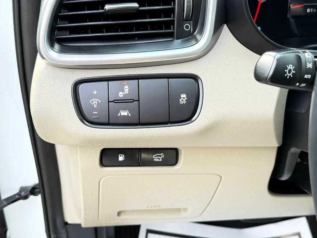 used 2020 Kia Sorento car, priced at $17,495