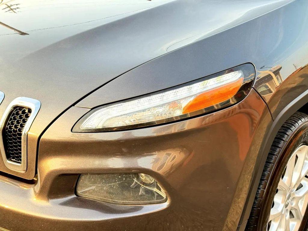 used 2016 Jeep Cherokee car, priced at $10,649