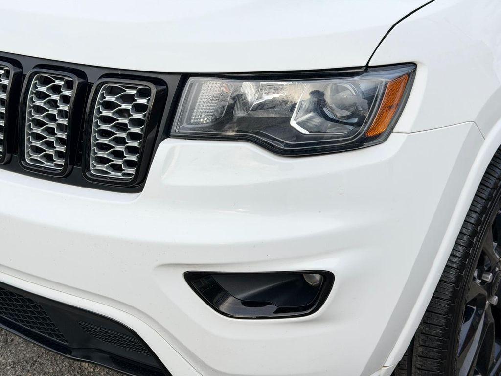 used 2017 Jeep Grand Cherokee car, priced at $14,495