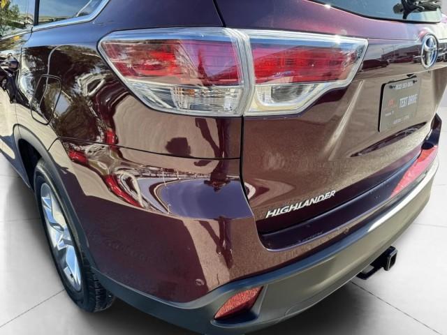 used 2015 Toyota Highlander car, priced at $19,499