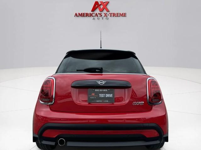 used 2022 MINI Hardtop car, priced at $18,499