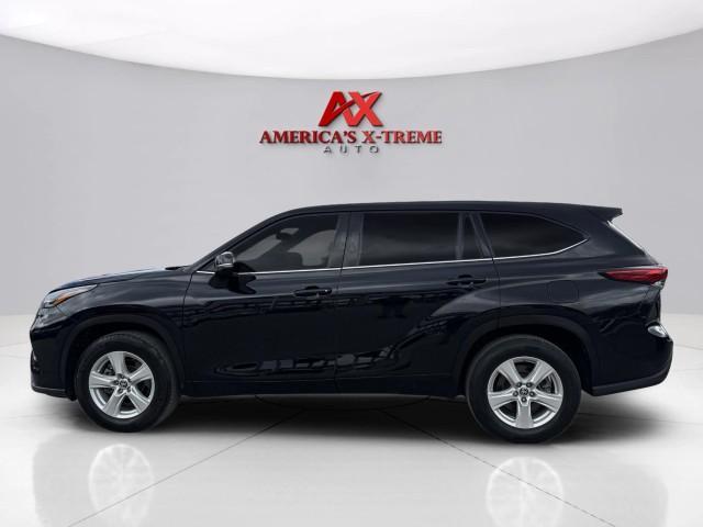 used 2021 Toyota Highlander car, priced at $24,999