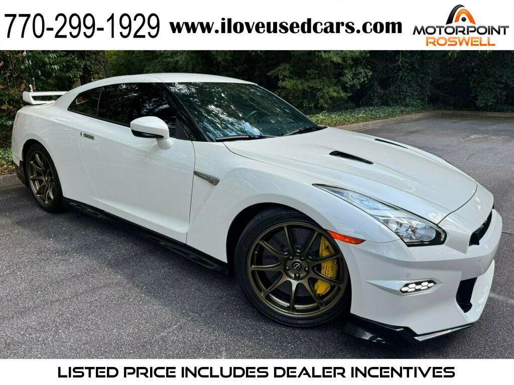 used 2024 Nissan GT-R car