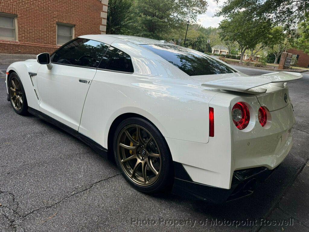 used 2024 Nissan GT-R car