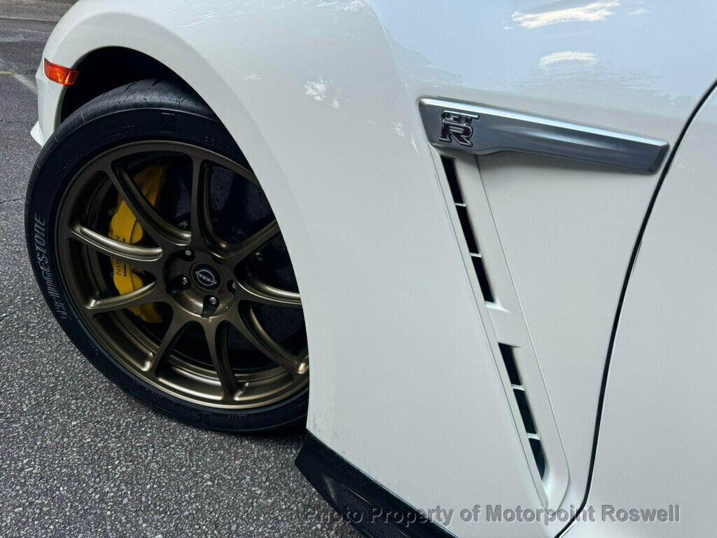 used 2024 Nissan GT-R car