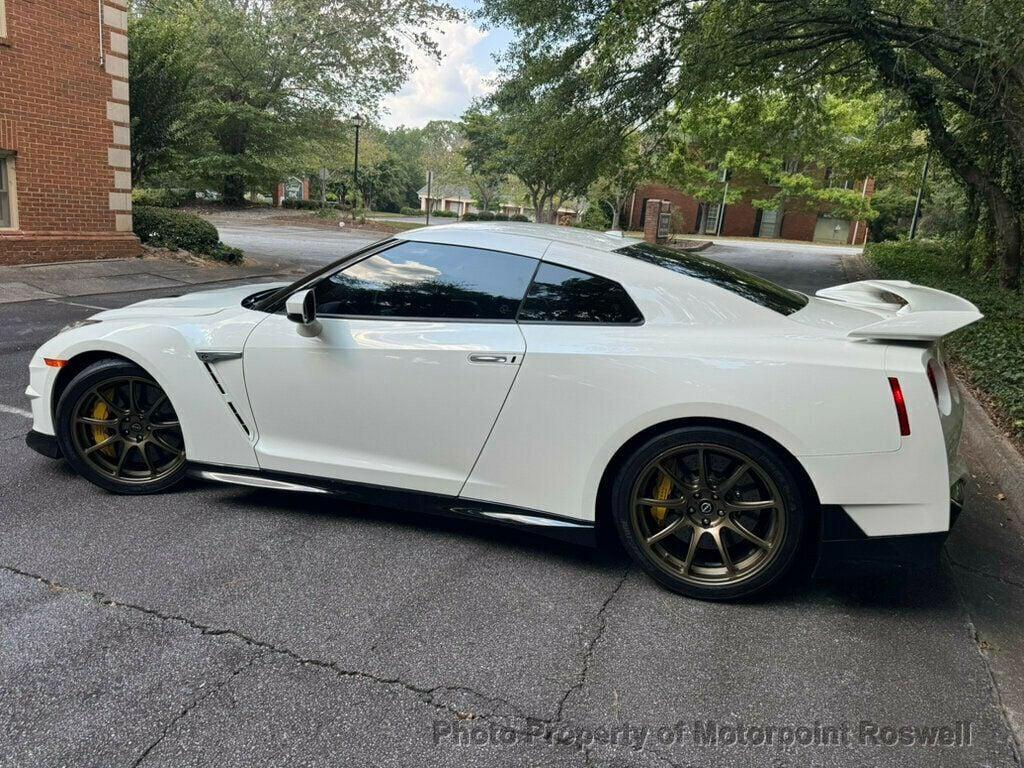 used 2024 Nissan GT-R car