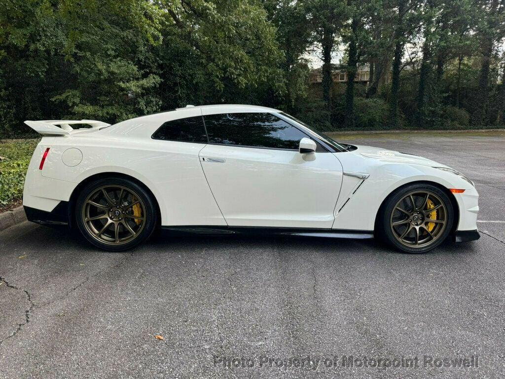 used 2024 Nissan GT-R car