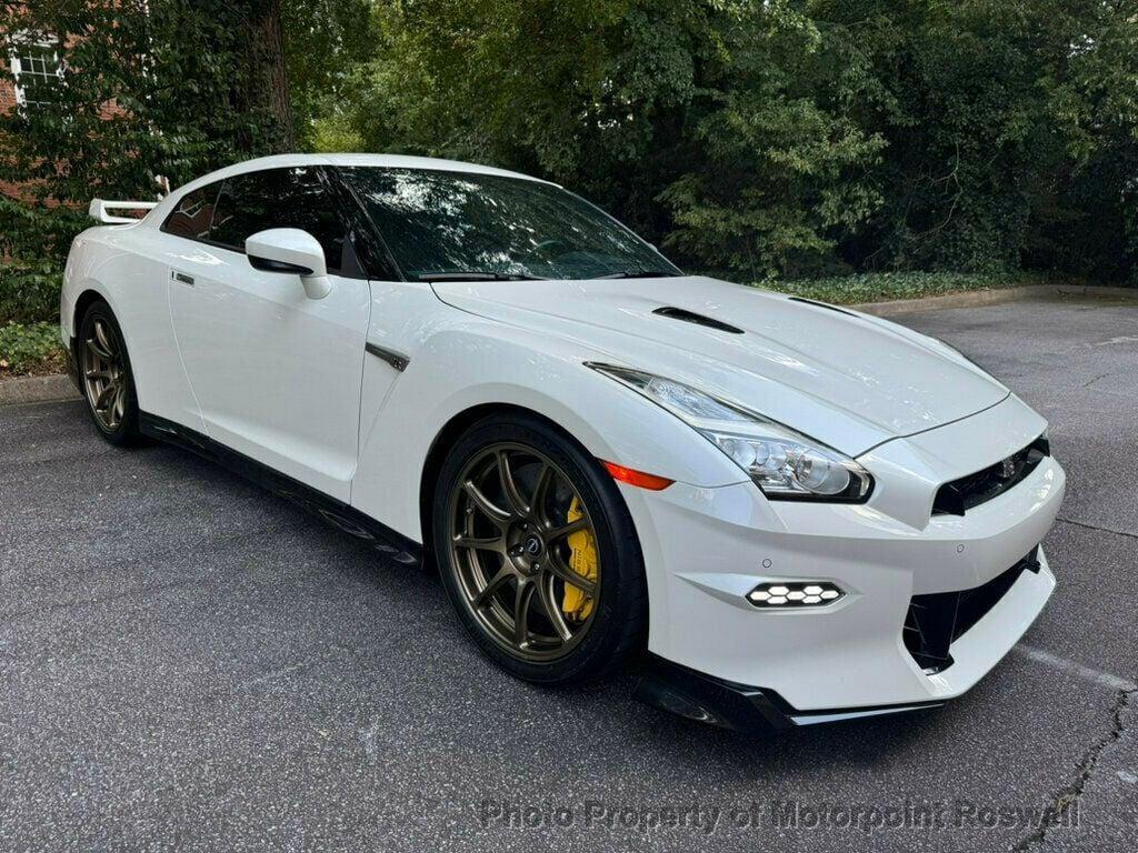 used 2024 Nissan GT-R car